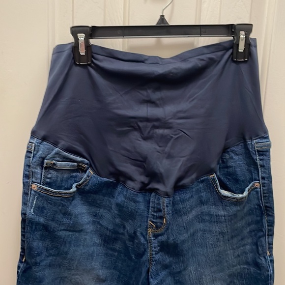 Old Navy Maternity Jeans - Picture 6 of 8